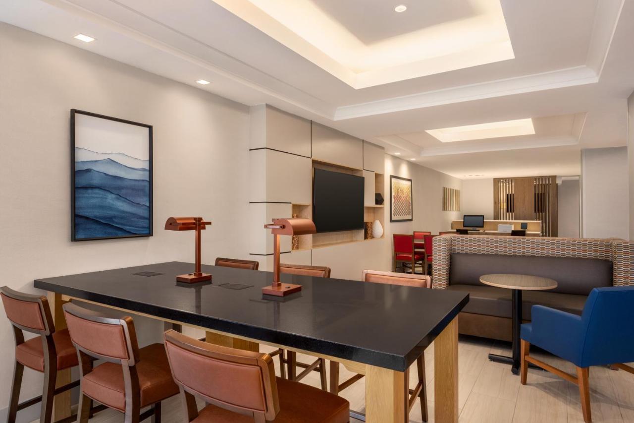 Holiday Inn Express & Suites Denver Airport By Ihg מראה חיצוני תמונה