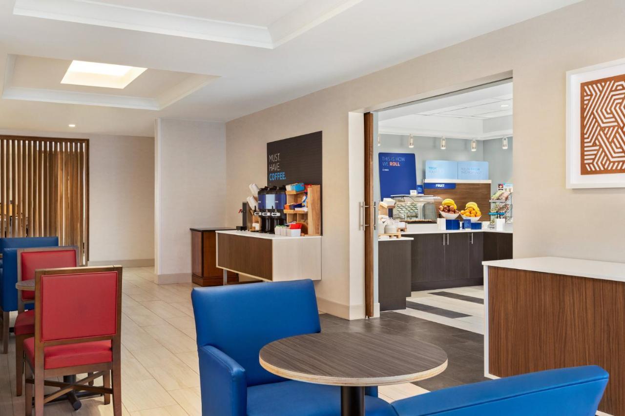 Holiday Inn Express & Suites Denver Airport By Ihg מראה חיצוני תמונה