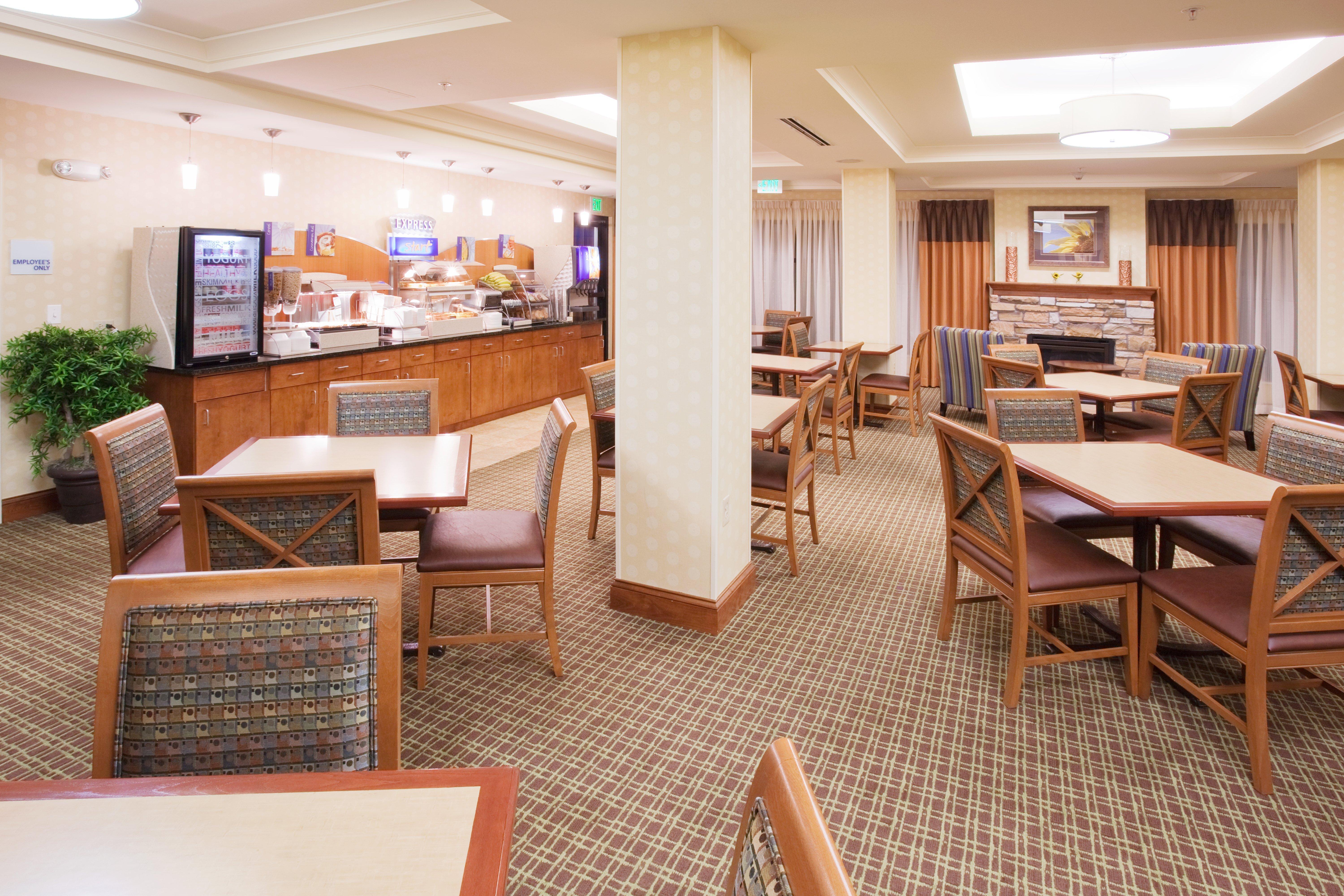 Holiday Inn Express & Suites Denver Airport By Ihg מראה חיצוני תמונה
